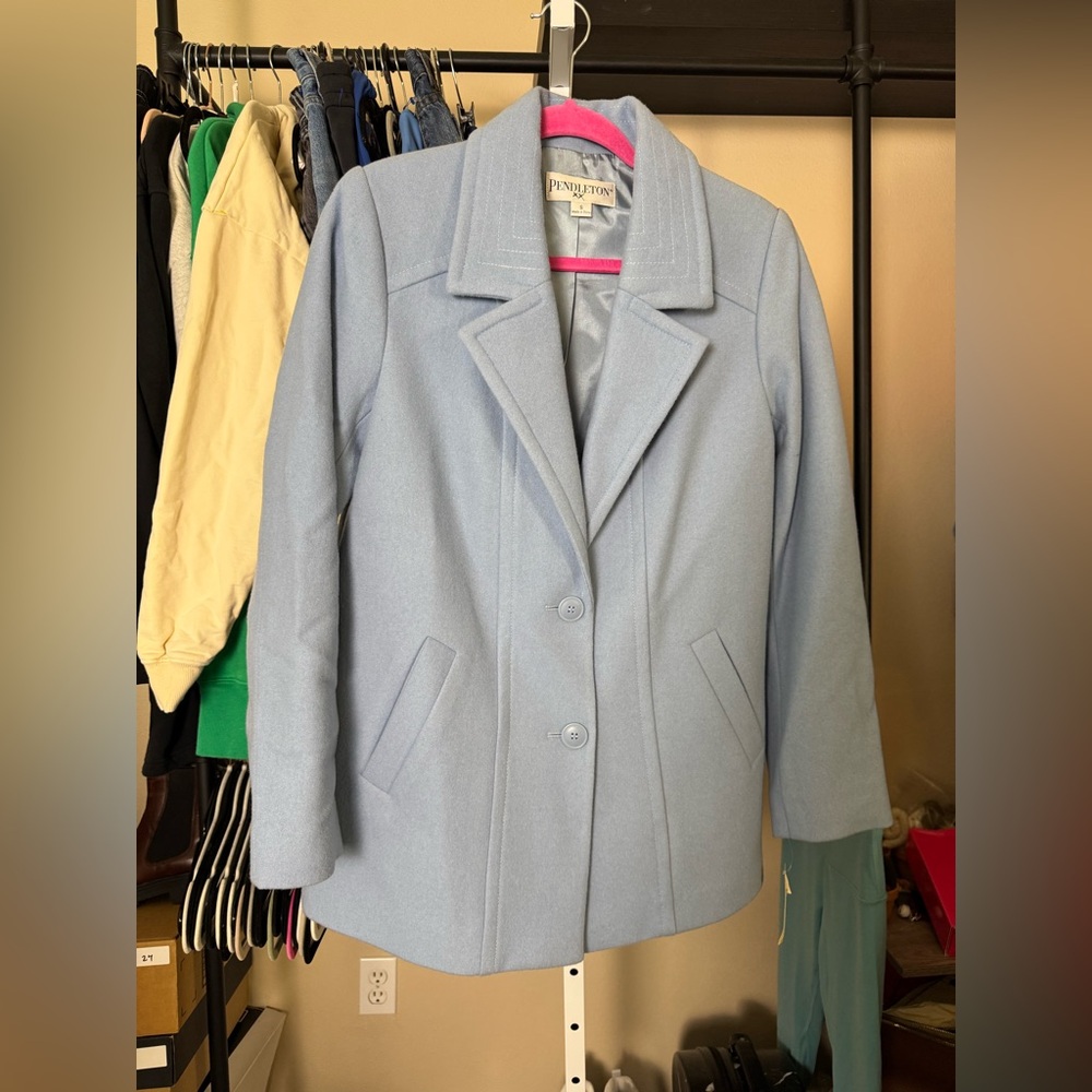 Bnwt women’s Pendleton 100% merino wool 2-button swing jacket